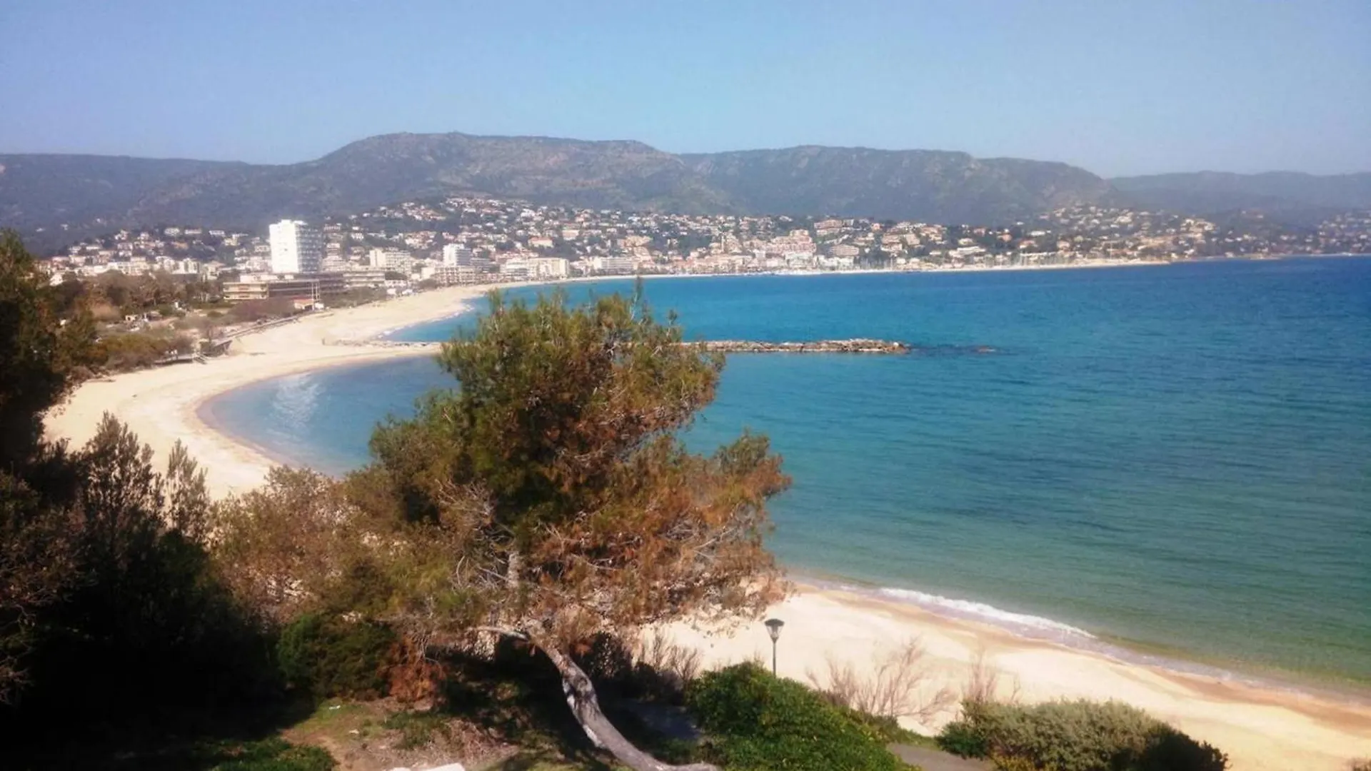 Appartement Climatise, 4 Couchages, Centre-Ville Du Lavandou, Proche Plage, Parking Inclus - Fr-1-251-580 Le Lavandou