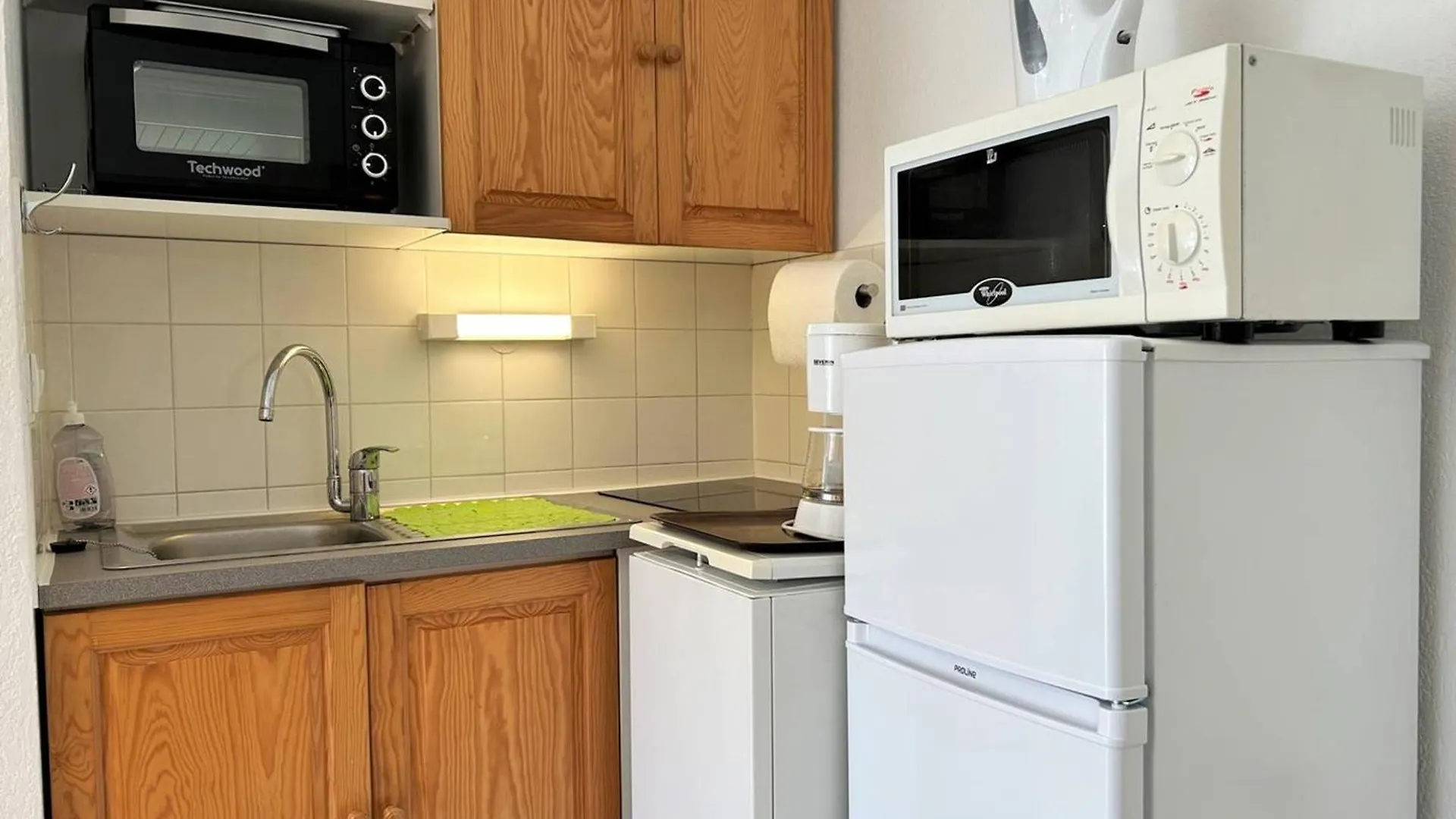Apartment Appartement Climatise, 4 Couchages, Centre-Ville Du Lavandou, Proche Plage, Parking Inclus - Fr-1-251-580 Le Lavandou